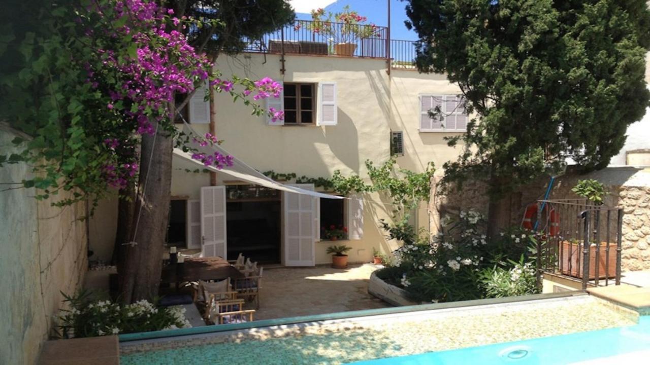 Ferienhaus La Horta Townhouse *